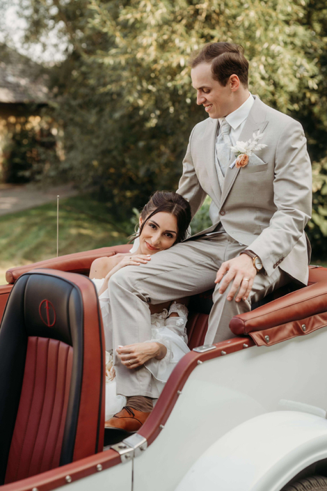 taxilinz-manuela-moertl-oldtimer-hochzeiten-linz