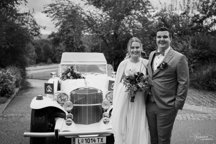 taxilinz-manuela-moertl-oldtimer-hochzeiten-linz