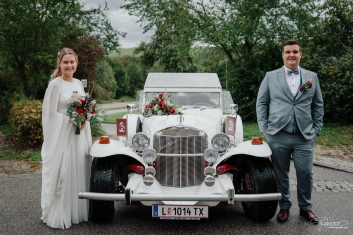 taxilinz-manuela-moertl-oldtimer-hochzeiten-linz