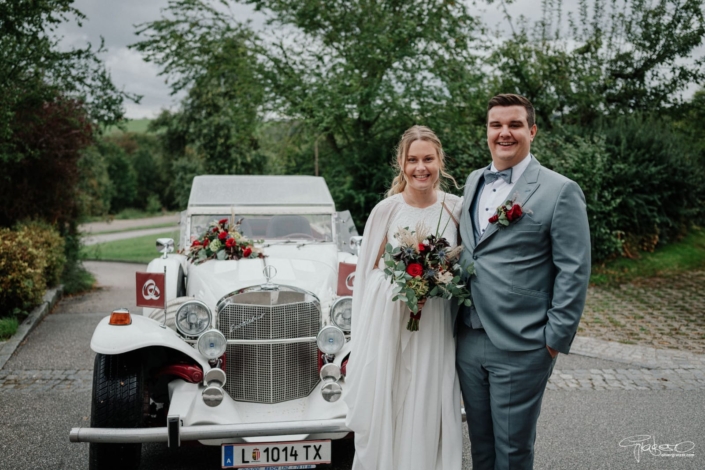 taxilinz-manuela-moertl-oldtimer-hochzeiten-linz